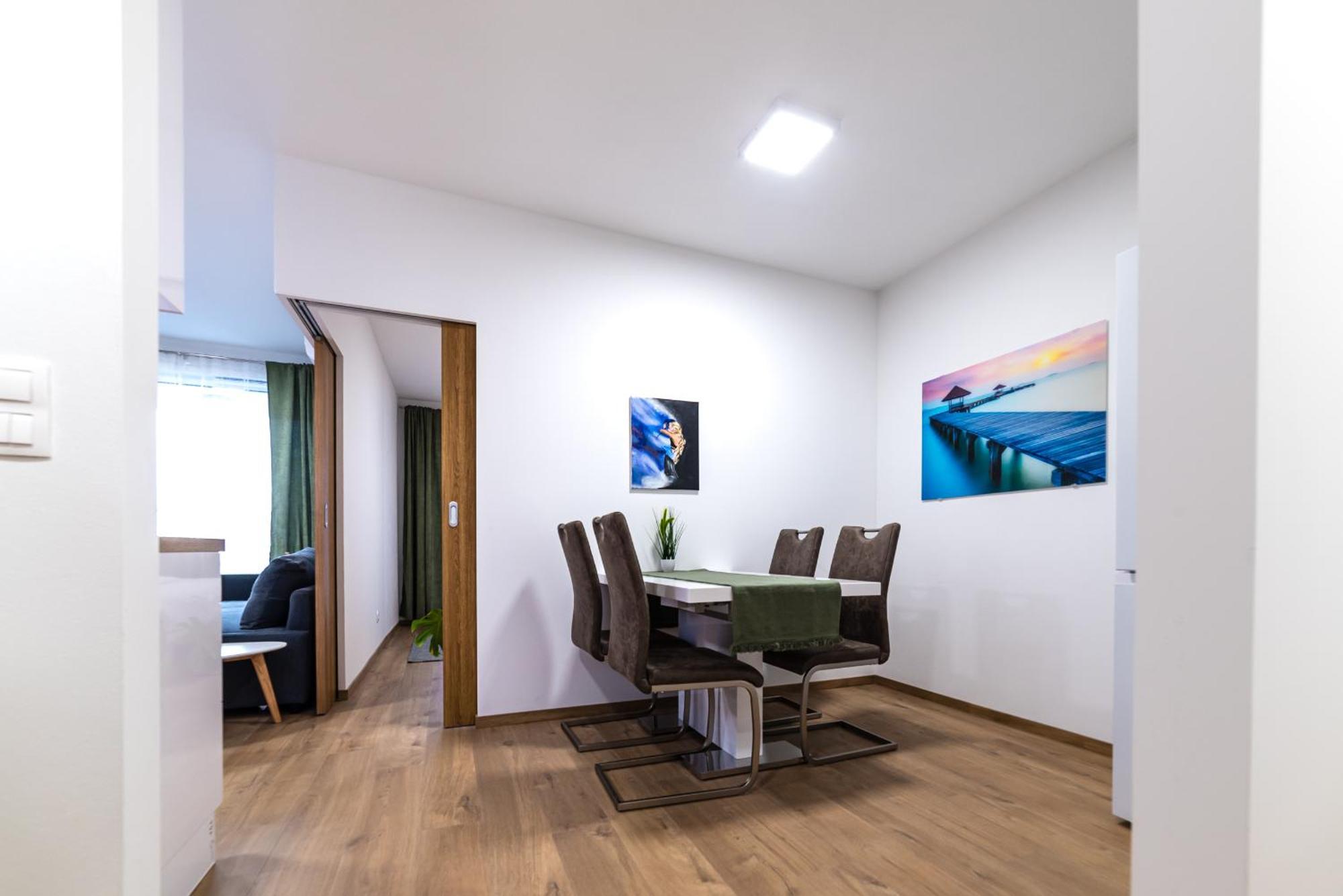 Mickiewiczova Apartment Free Parking By Veronika & Jano บราติสลาวา ภายนอก รูปภาพ